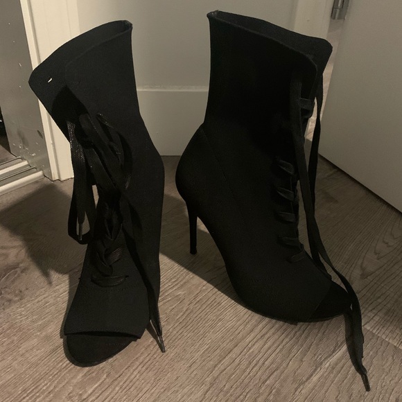 Steve Madden - Picture 3 of 3